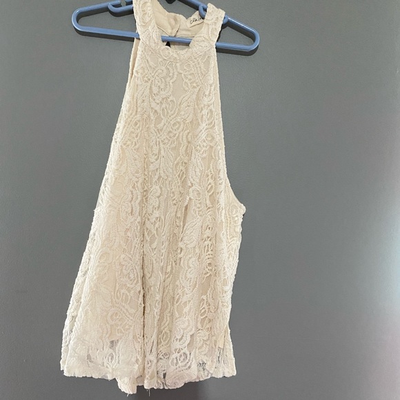 Lace Haltered top - Picture 2 of 6
